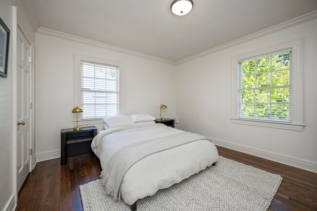 Building Photo - 1411 Fontaine Rd