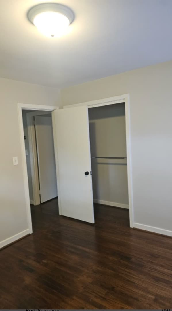 Building Photo - START BOOKING YOUR SHOWING!! MOVE IN READY...