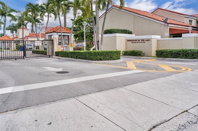 Building Photo - 6427 SW 132nd Ct Cir
