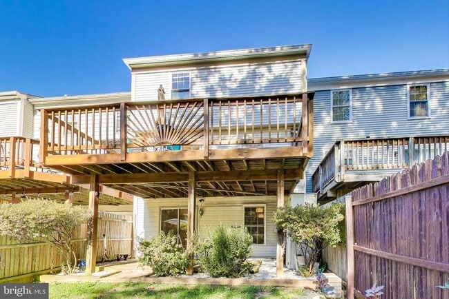 Building Photo - 17505 Longview Ln