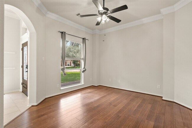 Building Photo - 6418 Parkriver Crossing