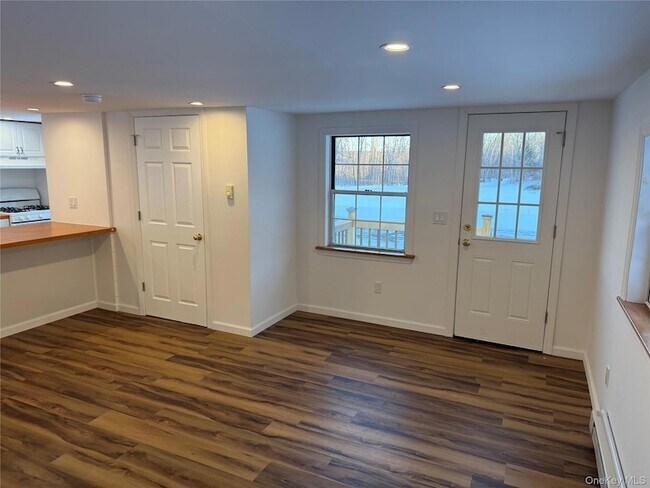 Building Photo - 19 Quartz Ln