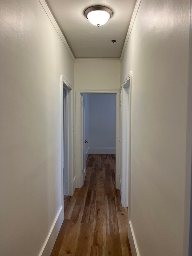 Building Photo - 708 N L St