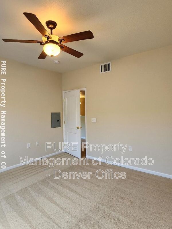 Building Photo - 5534 Lewis St