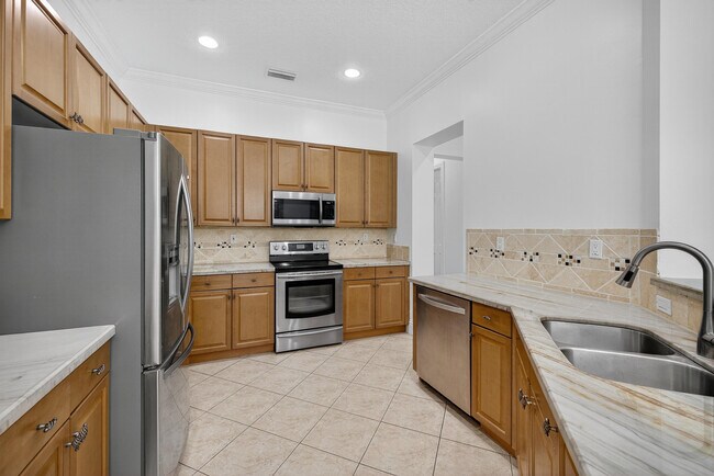 Building Photo - 6072 NW 116th Dr