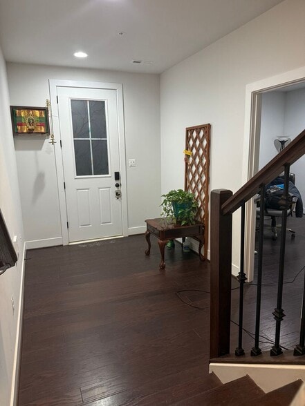 Building Photo - 22102 Cabin Branch Ave