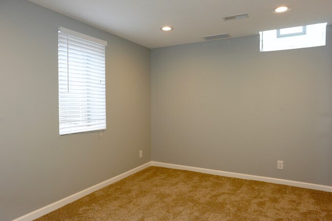 Building Photo - 1030 Veto St NW