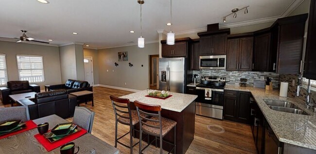 Building Photo - Stonegate at Pecos