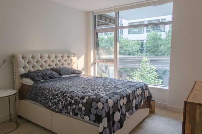 Building Photo - 1Bd/1Ba Seattle Condo