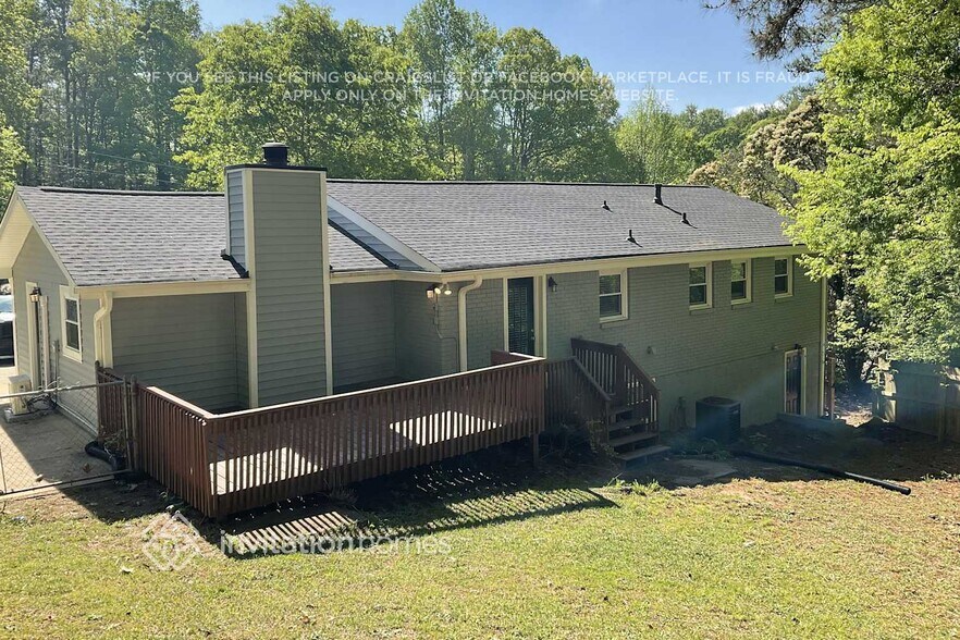 Building Photo - 3770 Cherokee Trails Dr SW