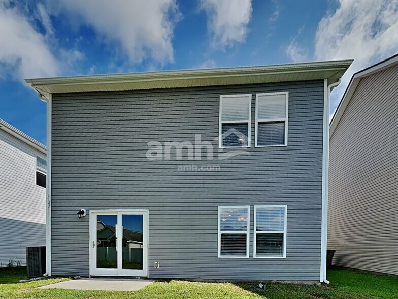 Building Photo - 25 Birch Cir
