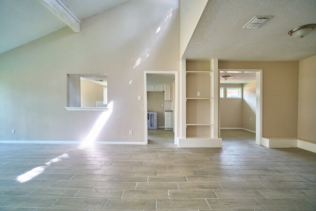 Building Photo - 7214 Westbranch Dr