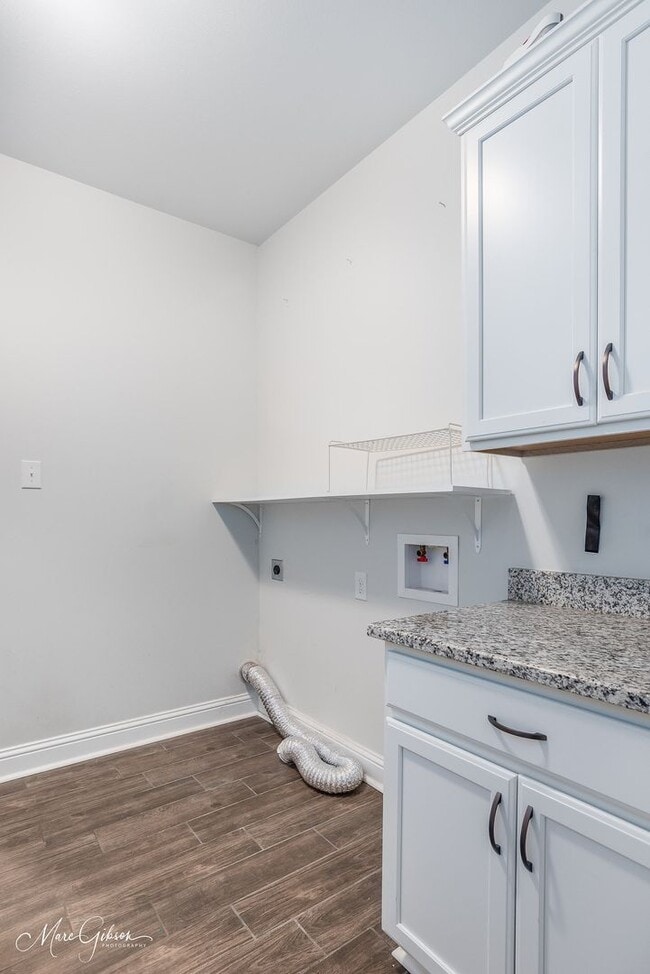 Building Photo - Willow Heights Rental