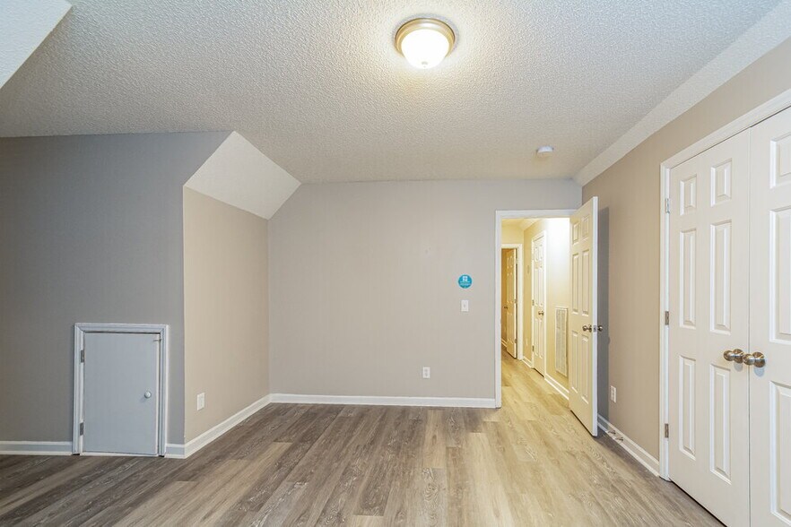 Building Photo - 525 Hidden Cellars Dr