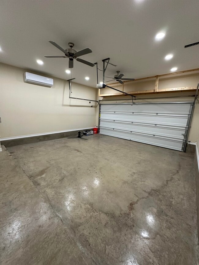 Building Photo - 1404 Orto Dr.