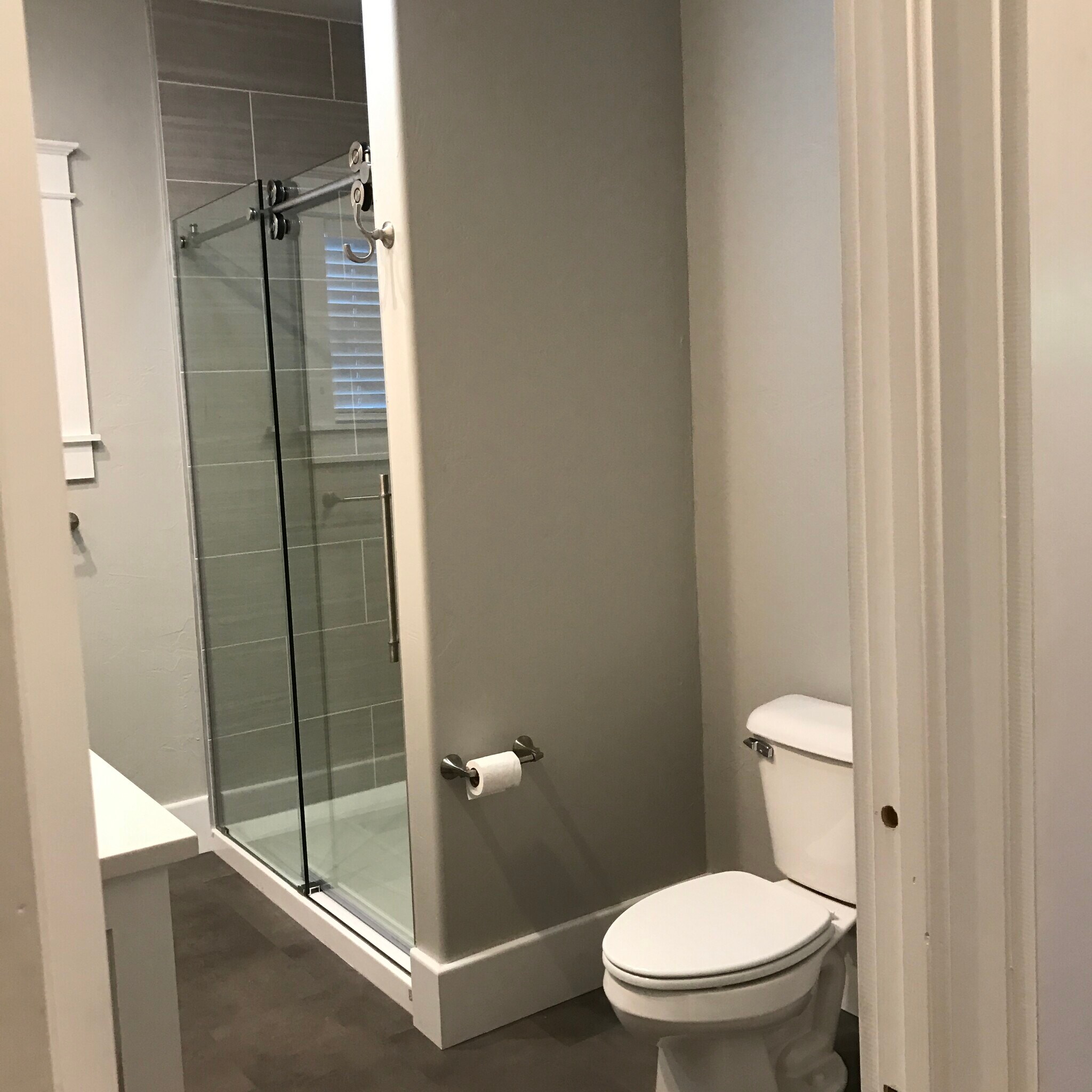 Bath 1 - 737 Jenkins Ave