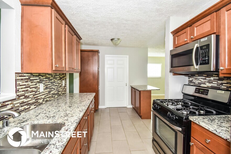 Building Photo - 4809 Granada Dr