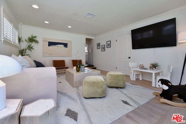 Building Photo - 12614 Morrison St