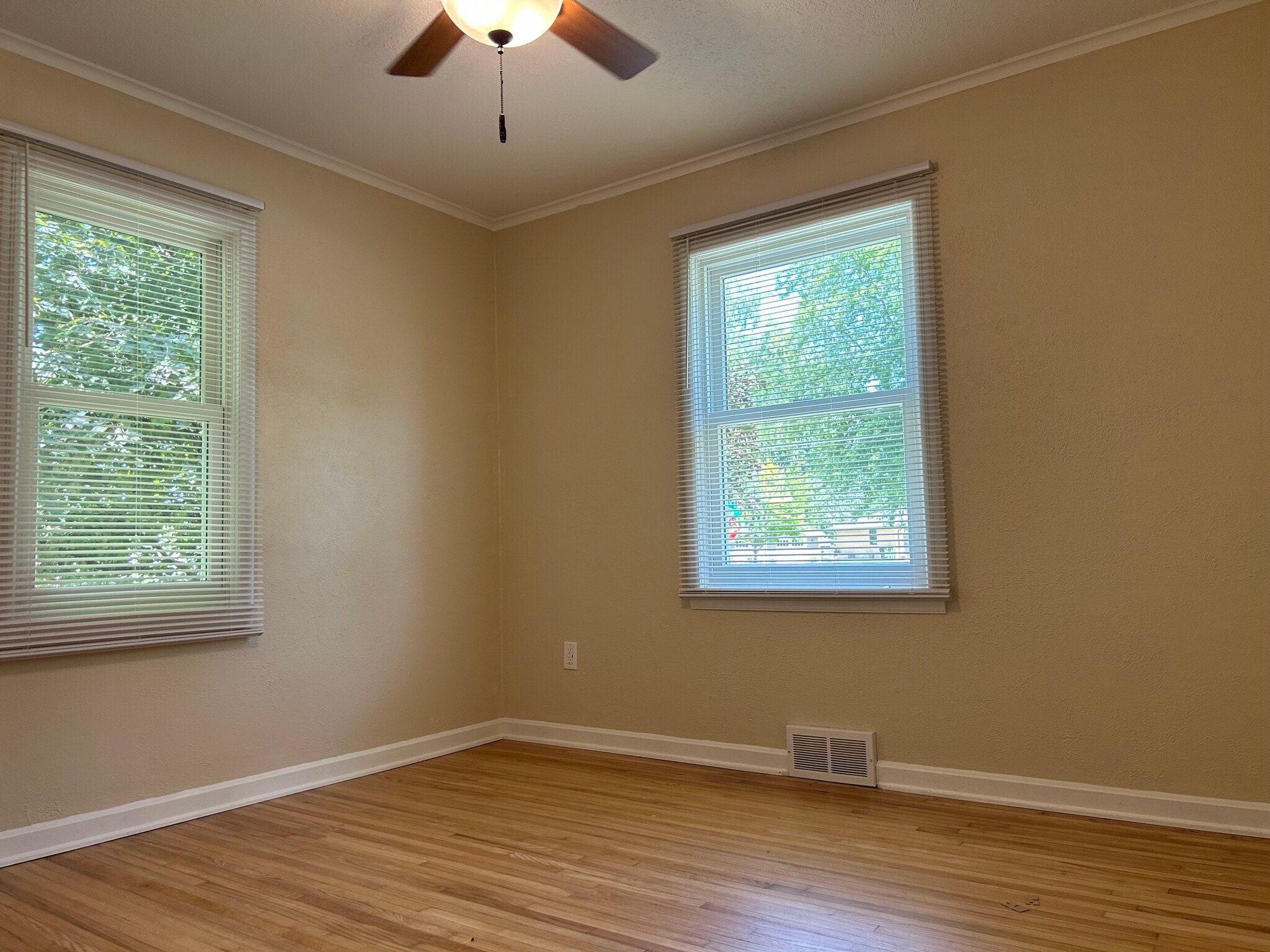 Building Photo - 540 3rd St