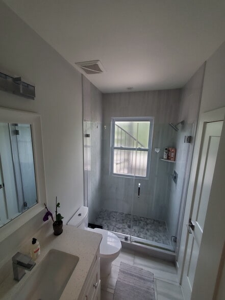 Building Photo - 53 T St NE