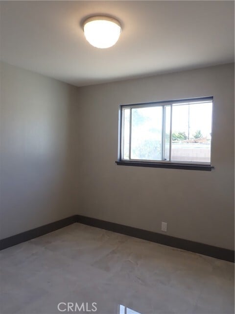 Building Photo - 16561 Monroe Ln