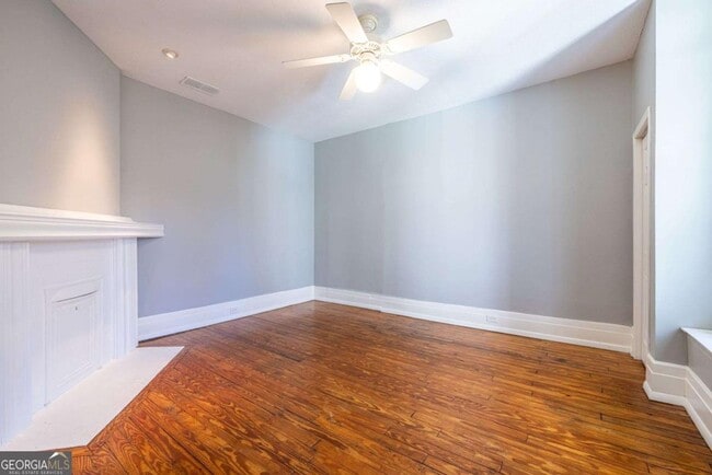 Building Photo - 692 Myrtle St NE