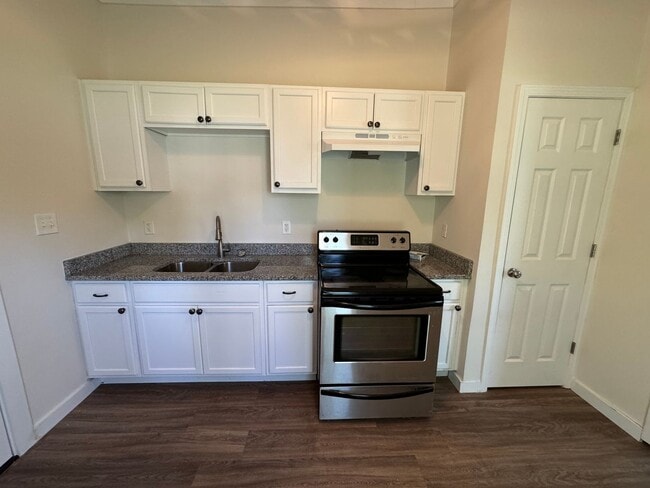 Building Photo - Renovated 3/1 House in South Rome- $1,095