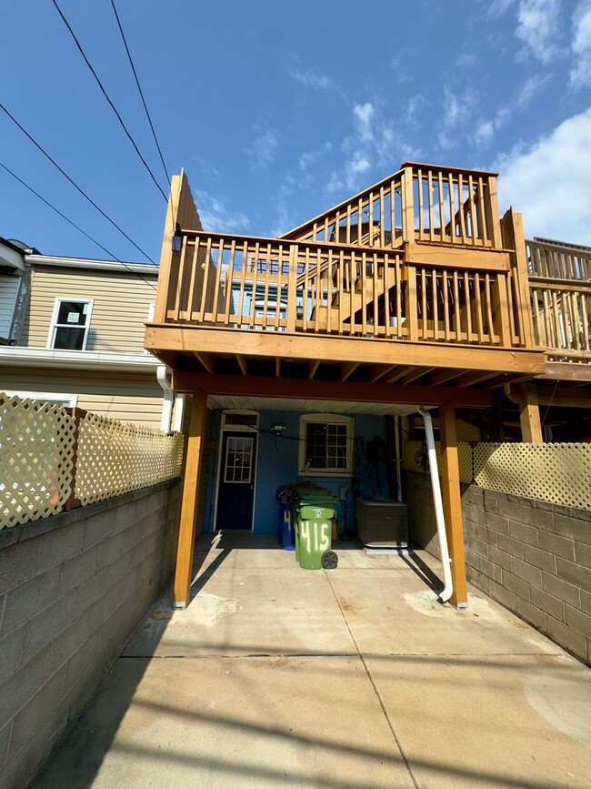 Building Photo - 415 S Bouldin St