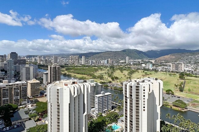Building Photo - Diamond Head Vista...Breathtaking views, high floor, A/C, open lanai