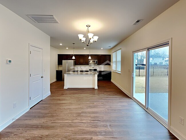 Building Photo - 5212 Valor Dr