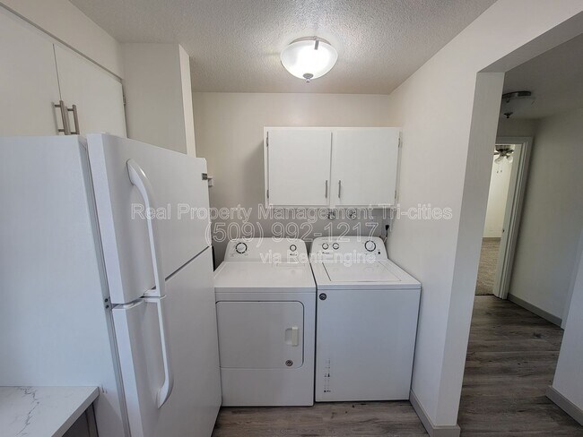 Building Photo - 1817 Cartmell St