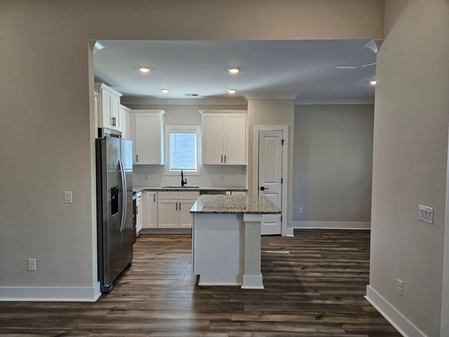 Building Photo - Brand new 3 bedroom 2 bath home in the Sou...