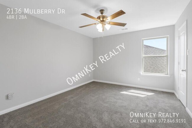 Building Photo - 2136 Mulberry Dr