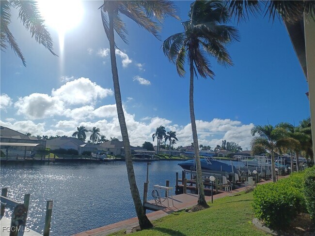 Building Photo - 5515 SW 12th Ave