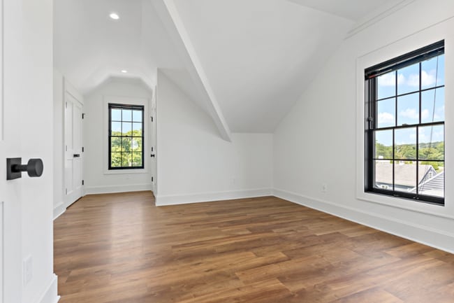 Building Photo - 99 Lynde St