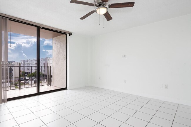 Building Photo - 16751 NE 9th Ave