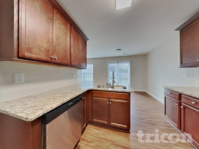 Building Photo - 1756 Pinnacle Oaks Dr