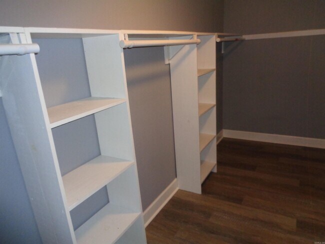 Building Photo - 3402 Lehigh Dr