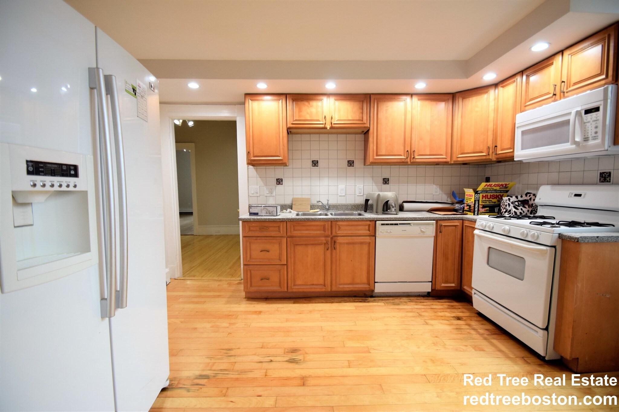 Building Photo - 24 St James St