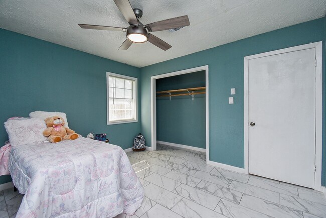 Building Photo - 2708 Morningside Ln