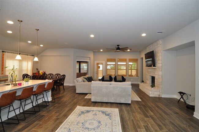 Building Photo - 120 Sail Wind Way