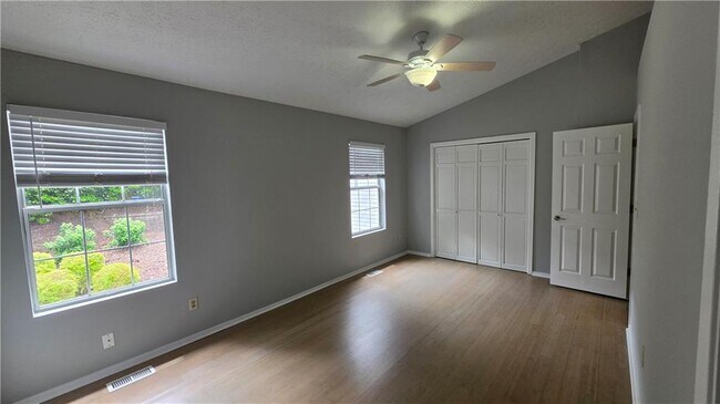 Building Photo - 1003 Wedgewood Way