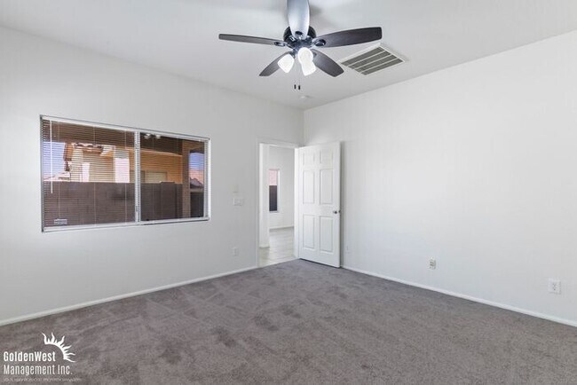 Building Photo - Beautiful 3Bdm 2Ba + Den Home Near Avondale & Goodyear!