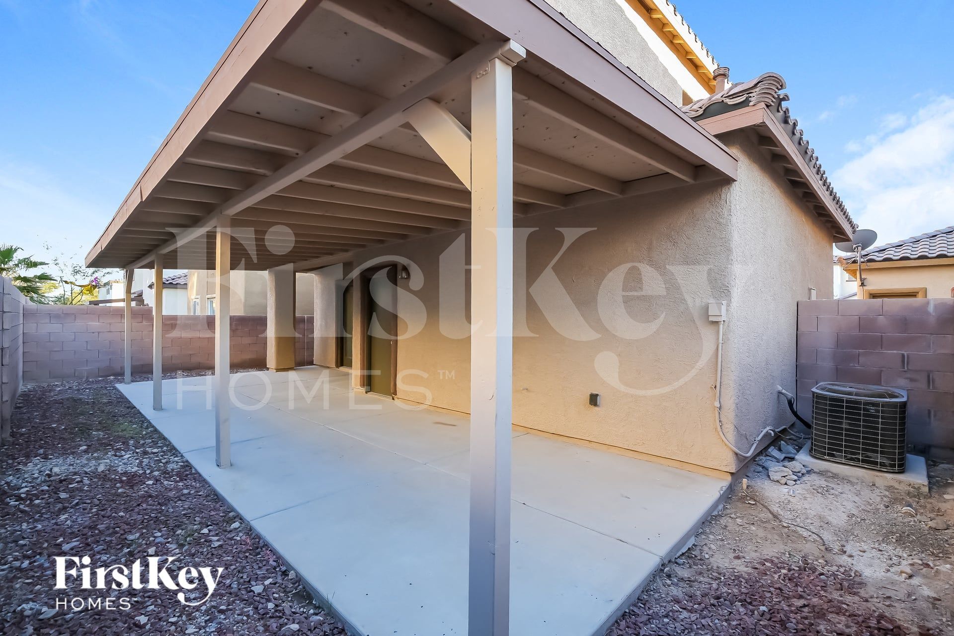 Building Photo - 3552 E Carisbrook Dr