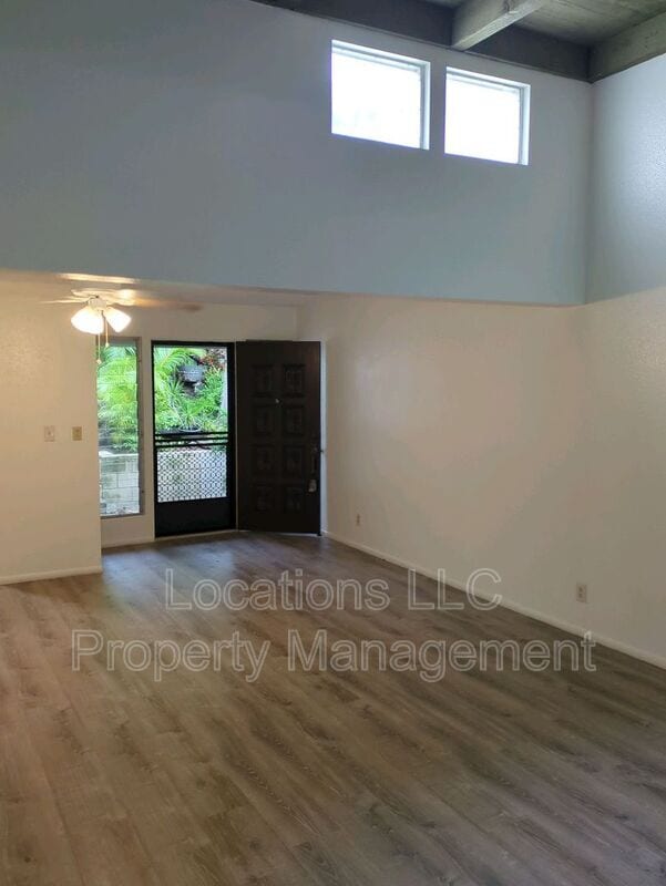 Building Photo - 44-121 Laha St