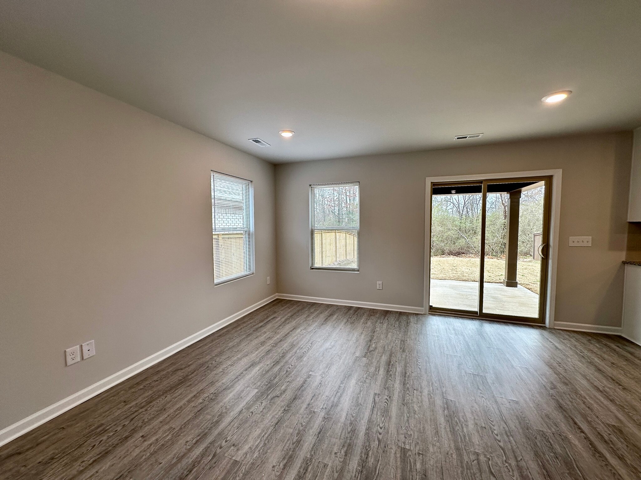 Building Photo - 14709 Ravenel Dr