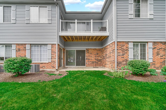 Building Photo - 1661 Commodore Ct