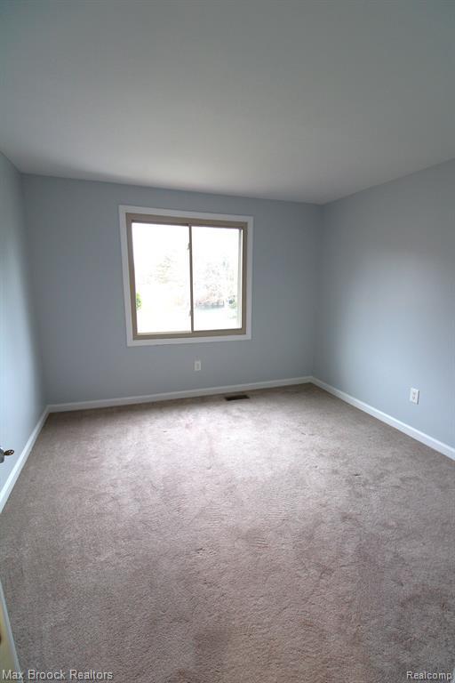 Building Photo - 6895 Indian Creek Dr