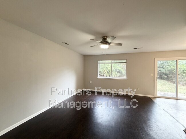 Building Photo - 408 W Nightingale Cir