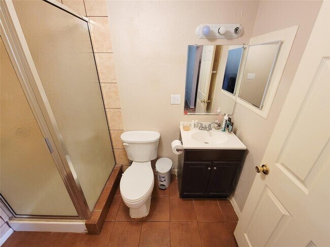 Building Photo - 8002 Weeping Willow Pl